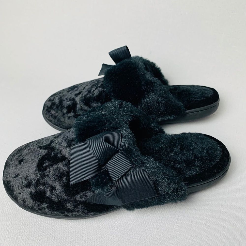 Isotoner Memory Foam Black Bow Slip on Slippers